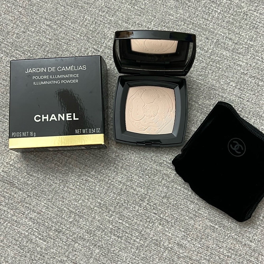 Chanel Limited Edition Illuminating Powder New Collectors Item 100% Authentic